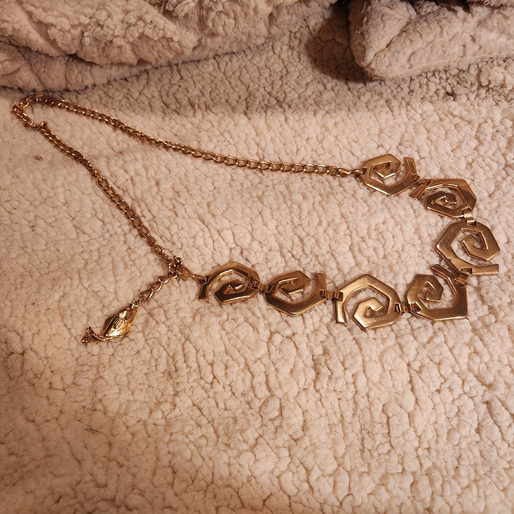 Vintage Gold Chain Belt Fashion. fish dangle from extender..chic!